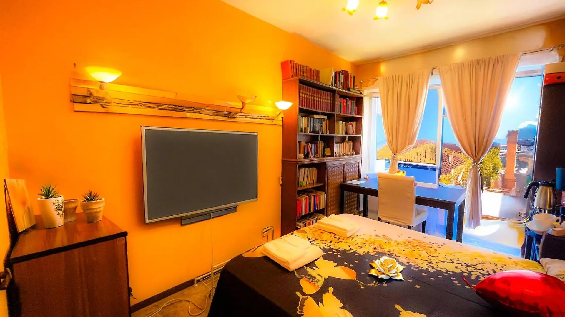 Laura Luxury Home In Central Rome Italy