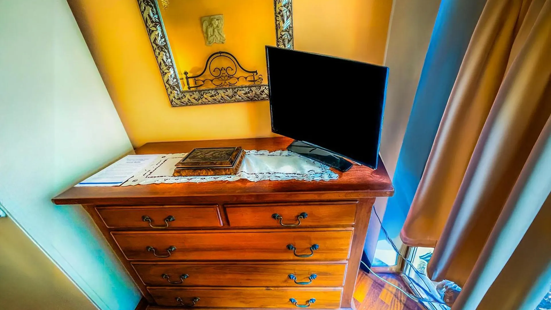 Laura Luxury Home In Central Rome