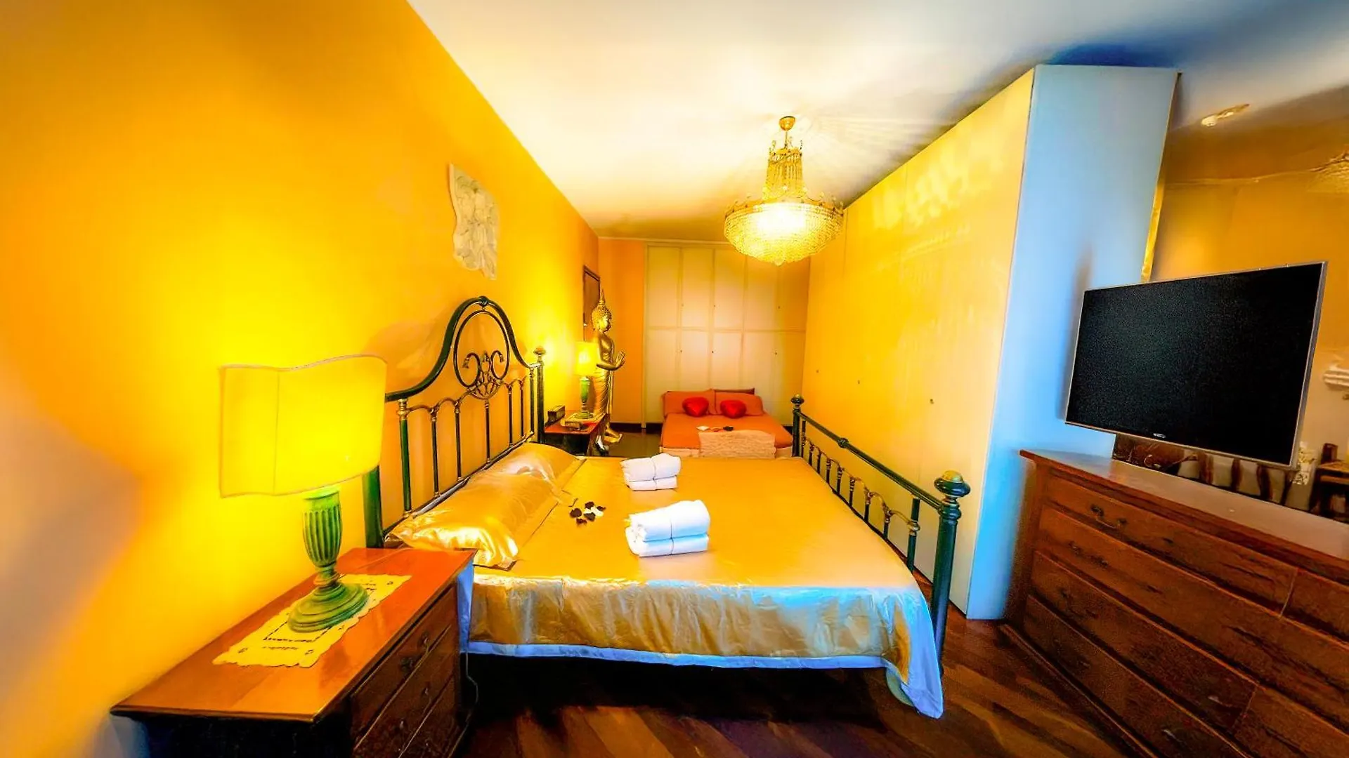 Laura Luxury Home In Central Rome